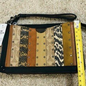 LEATHERWARE 85920 Wristlet - Size Small